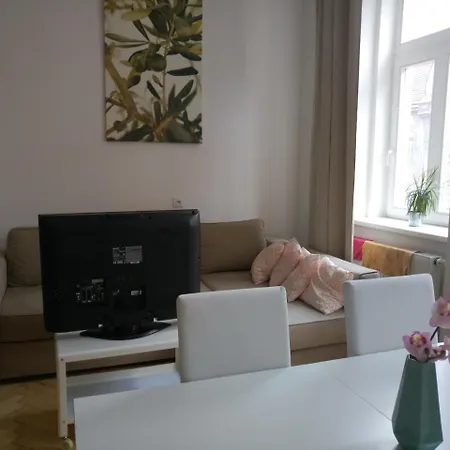 The Biggest Flat In بيت ضيافة برنو