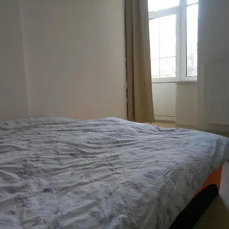 بيت ضيافة The Biggest Flat In *